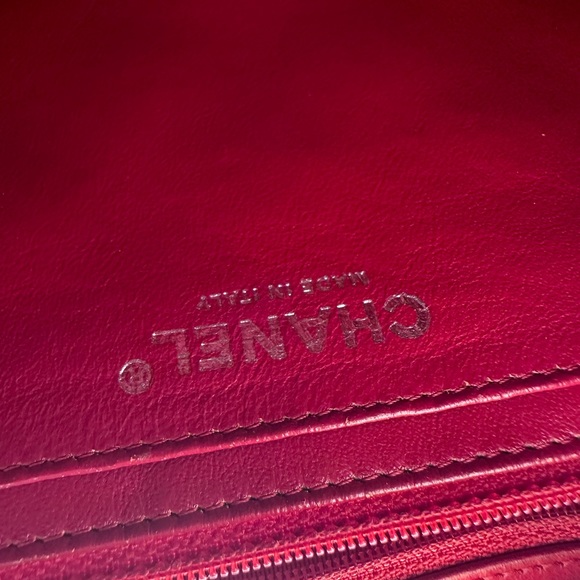 Chanel red patent jumbo single flap bag with silver hardware - Picture 12 of 16